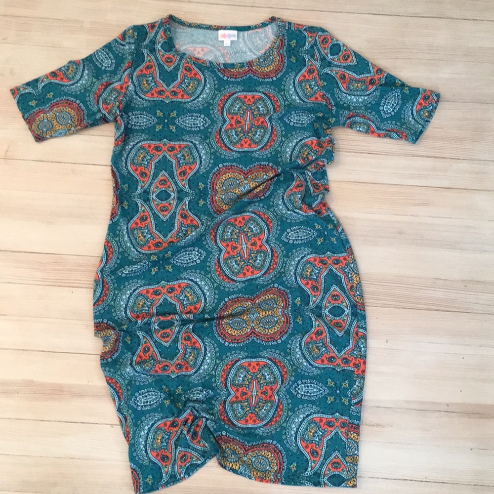 LuLaRoe Julia Paisley design